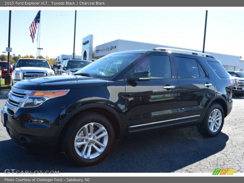 Tuxedo Black / Charcoal Black 2015 Ford Explorer XLT