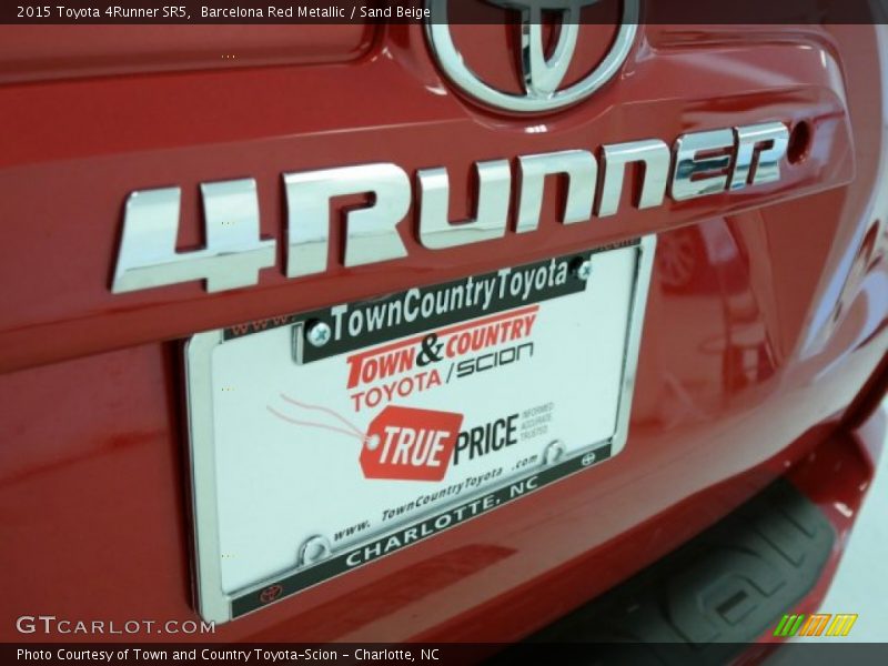 Barcelona Red Metallic / Sand Beige 2015 Toyota 4Runner SR5