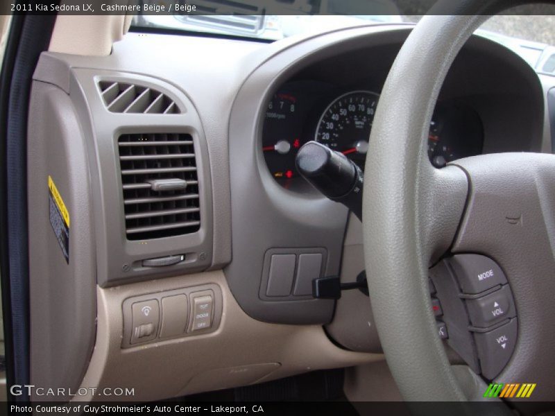 Cashmere Beige / Beige 2011 Kia Sedona LX