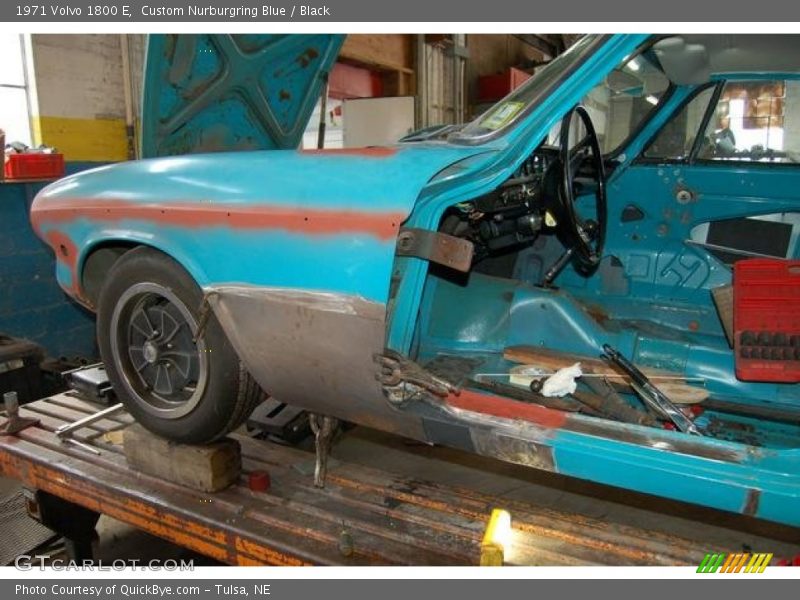 Custom Nurburgring Blue / Black 1971 Volvo 1800 E