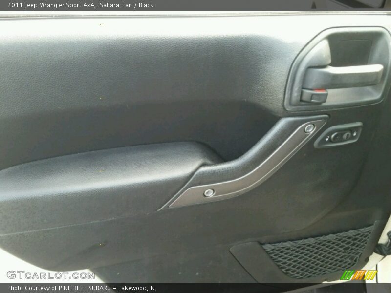 Sahara Tan / Black 2011 Jeep Wrangler Sport 4x4