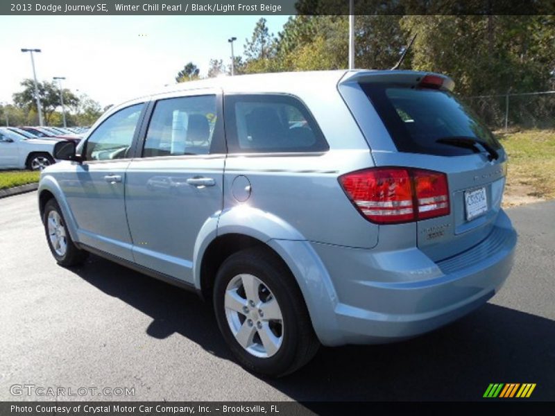 Winter Chill Pearl / Black/Light Frost Beige 2013 Dodge Journey SE