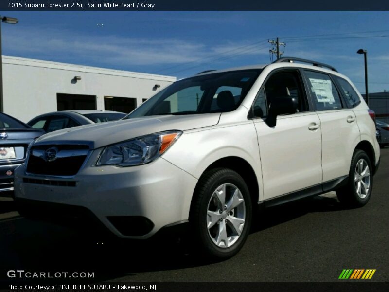 Satin White Pearl / Gray 2015 Subaru Forester 2.5i