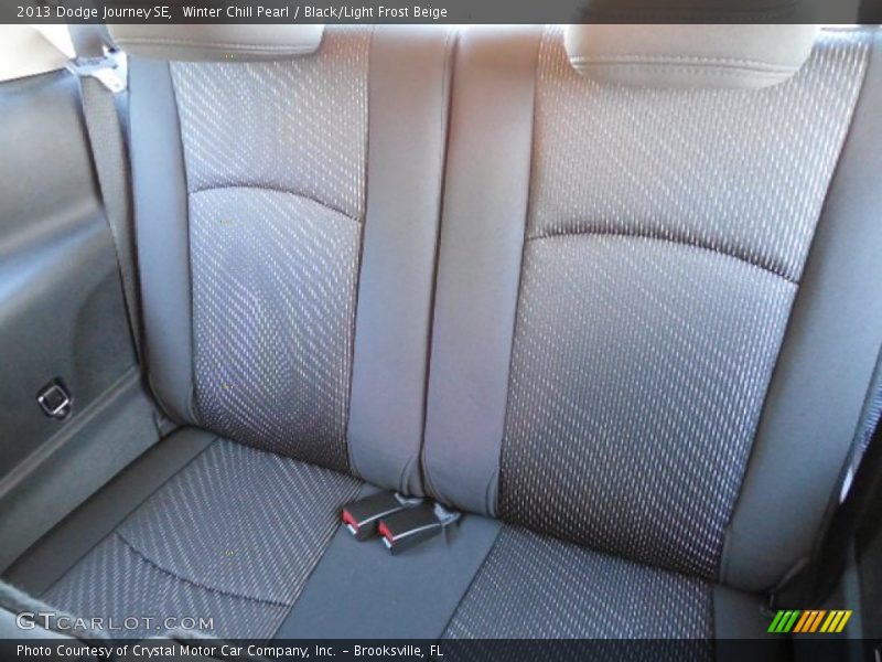 Winter Chill Pearl / Black/Light Frost Beige 2013 Dodge Journey SE