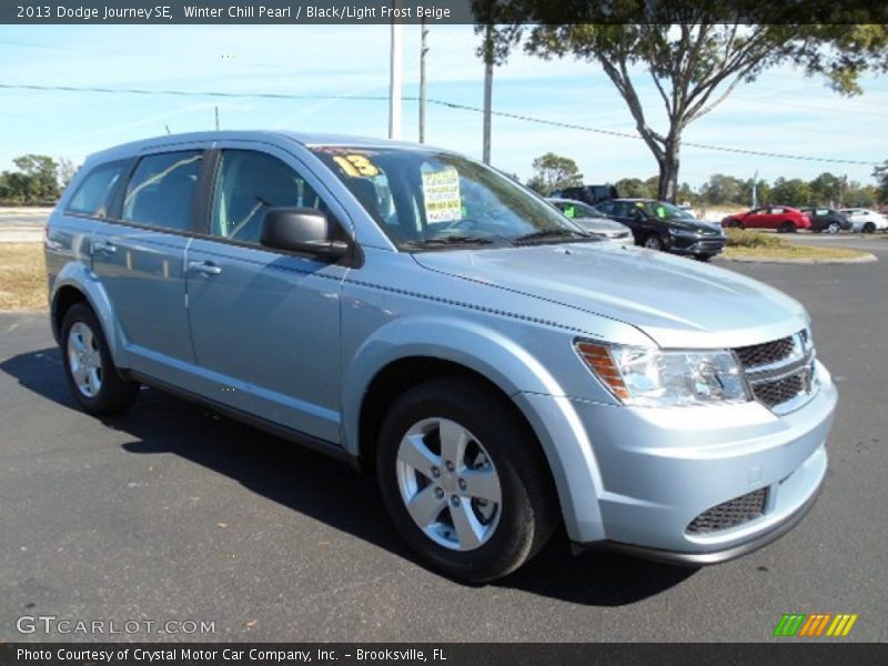 Winter Chill Pearl / Black/Light Frost Beige 2013 Dodge Journey SE