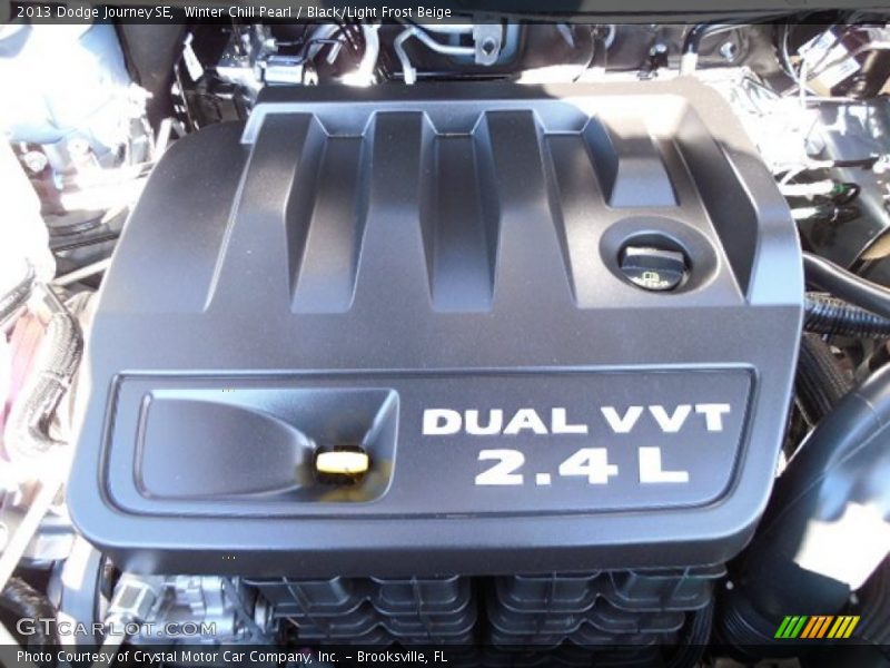 Winter Chill Pearl / Black/Light Frost Beige 2013 Dodge Journey SE