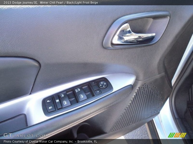 Winter Chill Pearl / Black/Light Frost Beige 2013 Dodge Journey SE
