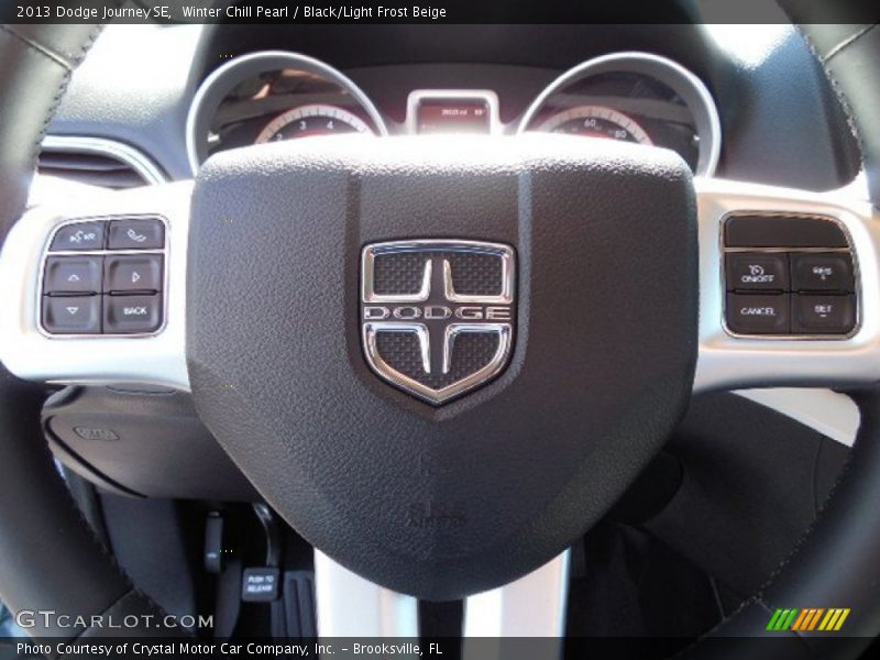 Winter Chill Pearl / Black/Light Frost Beige 2013 Dodge Journey SE
