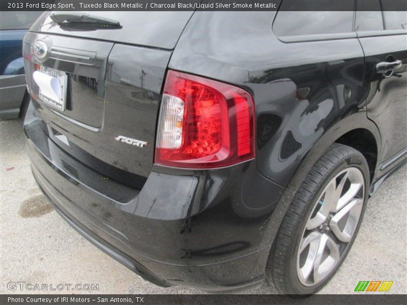 Tuxedo Black Metallic / Charcoal Black/Liquid Silver Smoke Metallic 2013 Ford Edge Sport