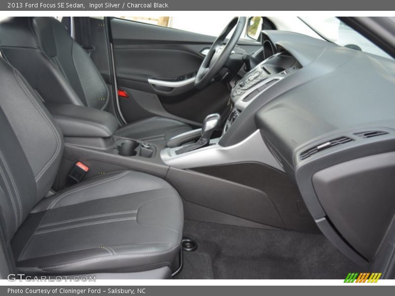 Ingot Silver / Charcoal Black 2013 Ford Focus SE Sedan