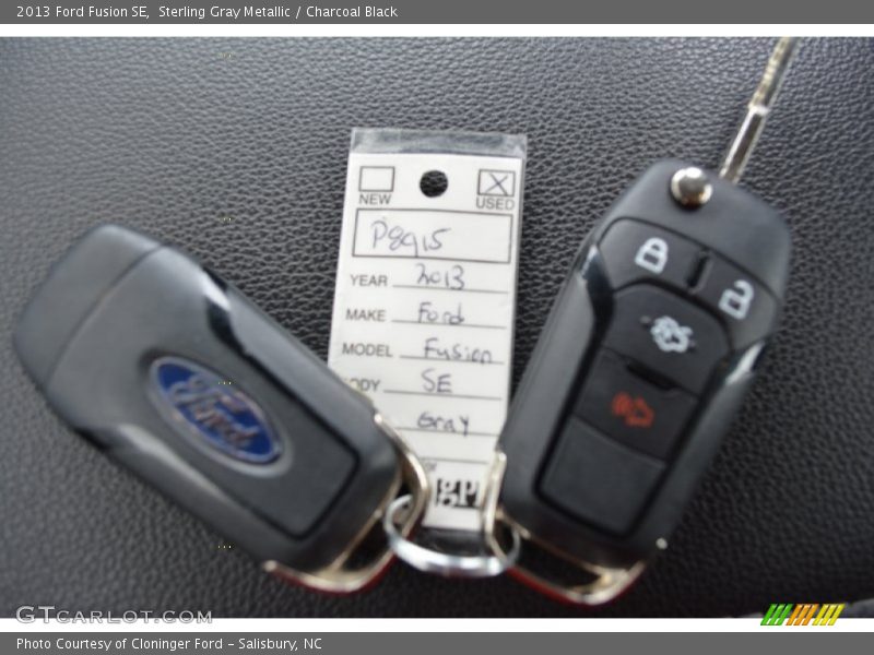 Sterling Gray Metallic / Charcoal Black 2013 Ford Fusion SE
