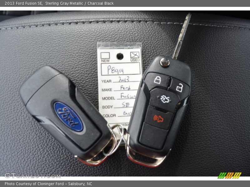 Sterling Gray Metallic / Charcoal Black 2013 Ford Fusion SE