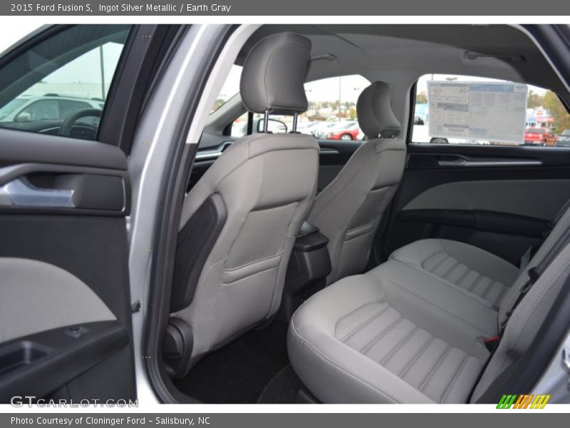 Ingot Silver Metallic / Earth Gray 2015 Ford Fusion S