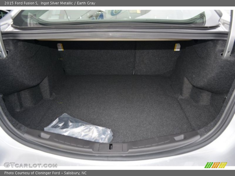 Ingot Silver Metallic / Earth Gray 2015 Ford Fusion S