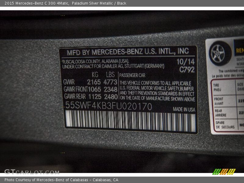 Paladium Silver Metallic / Black 2015 Mercedes-Benz C 300 4Matic