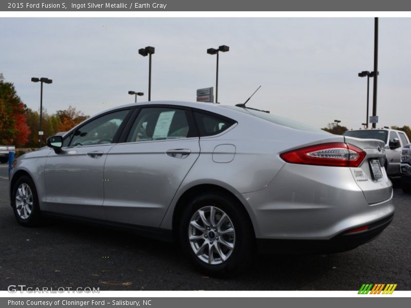 Ingot Silver Metallic / Earth Gray 2015 Ford Fusion S