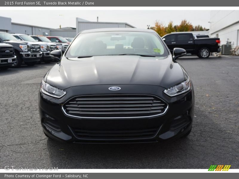 Tuxedo Black Metallic / Dune 2015 Ford Fusion SE
