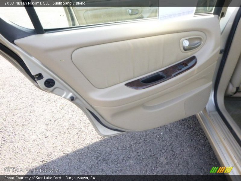 Sunlit Sand / Blond 2003 Nissan Maxima GLE