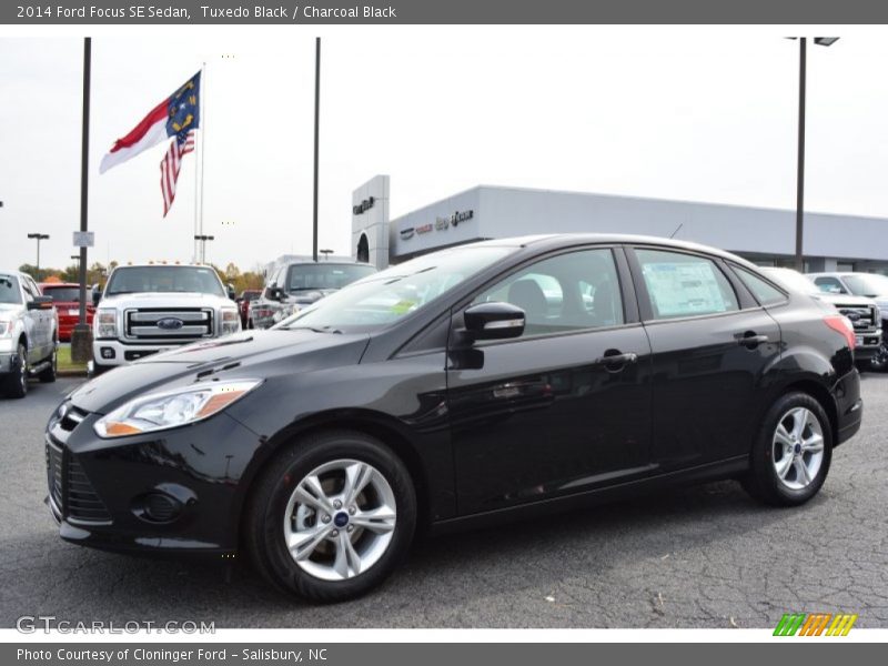 Tuxedo Black / Charcoal Black 2014 Ford Focus SE Sedan