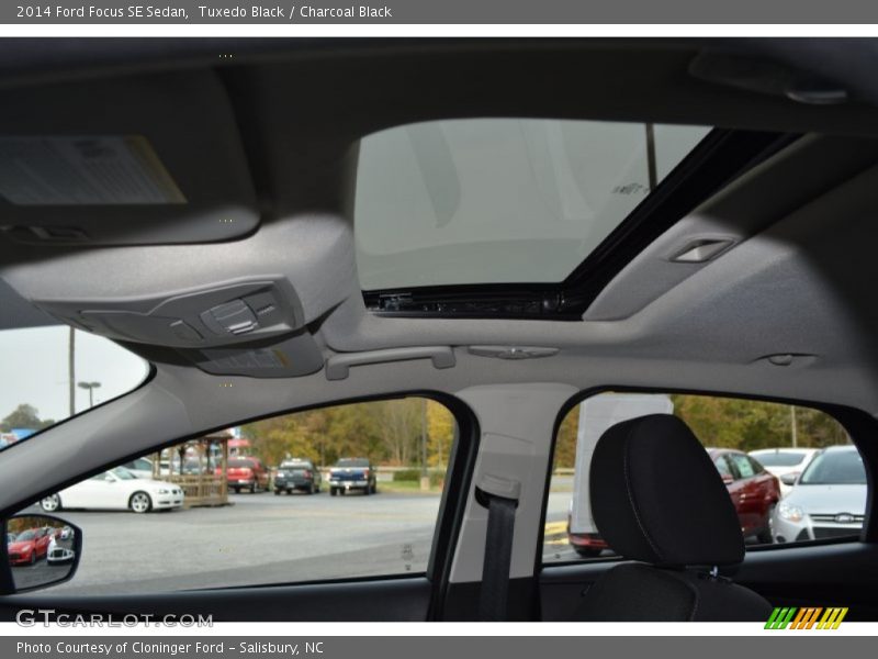 Tuxedo Black / Charcoal Black 2014 Ford Focus SE Sedan