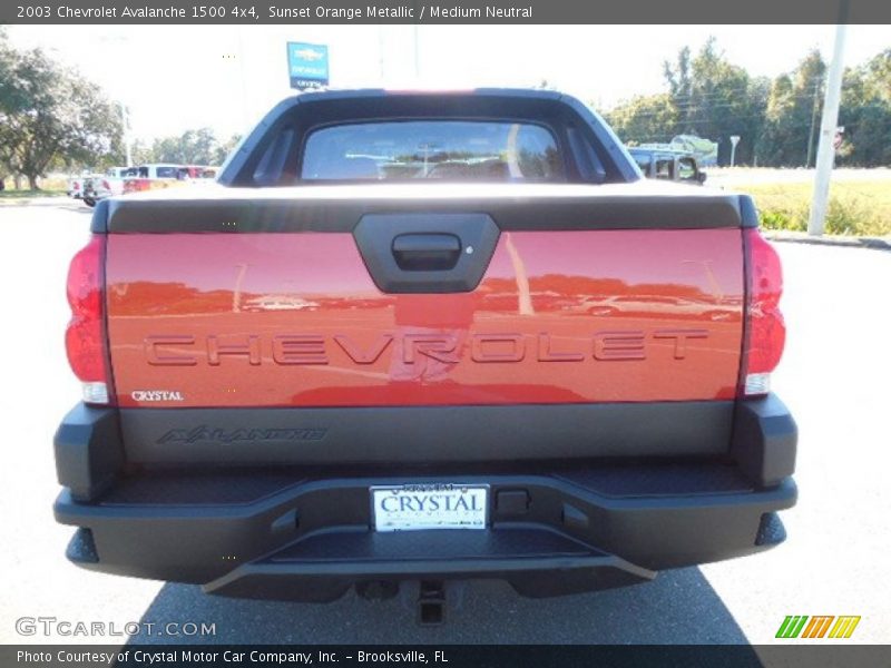 Sunset Orange Metallic / Medium Neutral 2003 Chevrolet Avalanche 1500 4x4