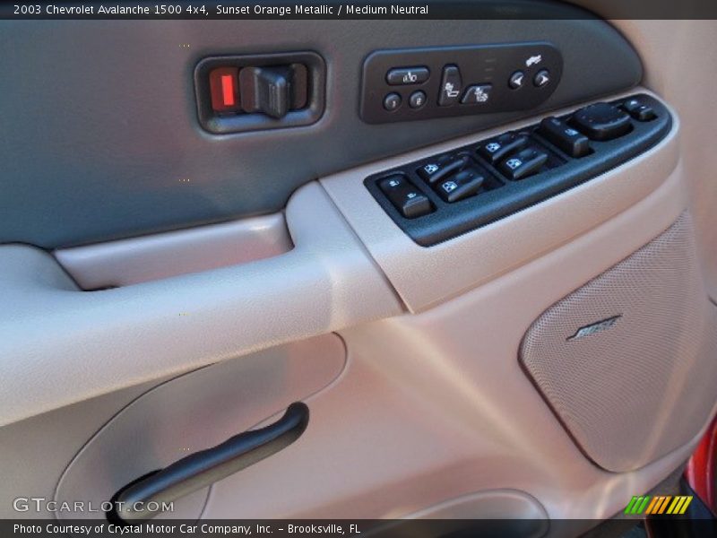 Sunset Orange Metallic / Medium Neutral 2003 Chevrolet Avalanche 1500 4x4