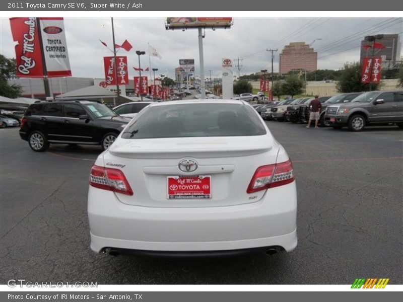 Super White / Ash 2011 Toyota Camry SE V6