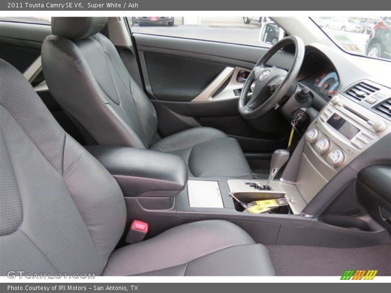 Super White / Ash 2011 Toyota Camry SE V6
