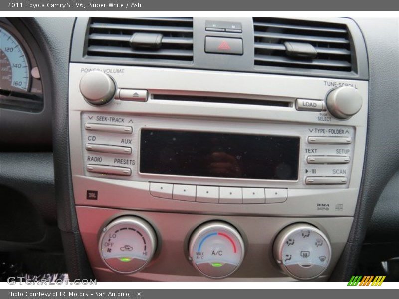 Super White / Ash 2011 Toyota Camry SE V6