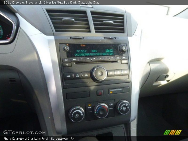 Silver Ice Metallic / Dark Gray/Light Gray 2011 Chevrolet Traverse LS