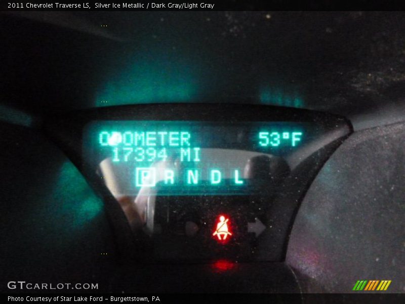 Silver Ice Metallic / Dark Gray/Light Gray 2011 Chevrolet Traverse LS