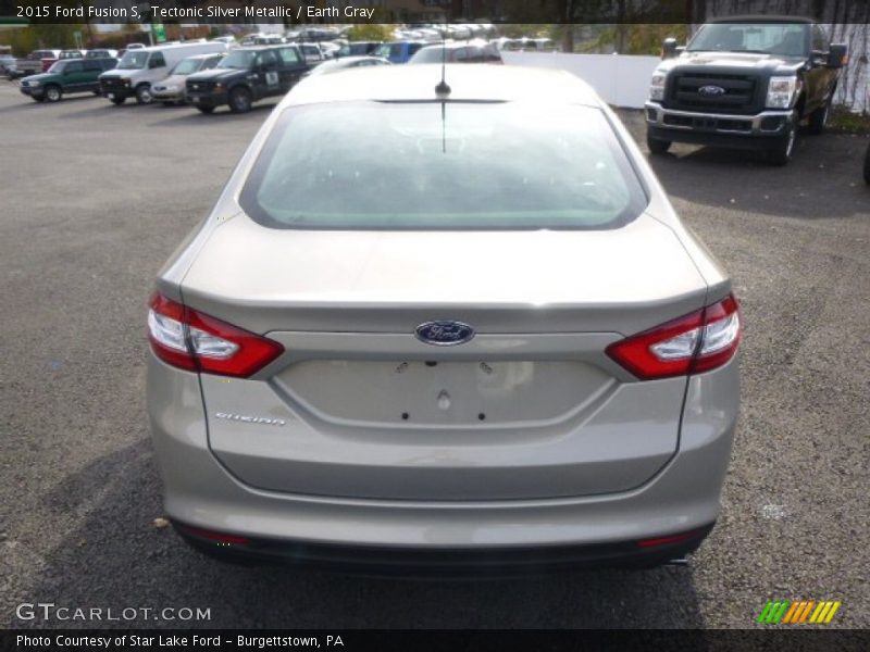 Tectonic Silver Metallic / Earth Gray 2015 Ford Fusion S