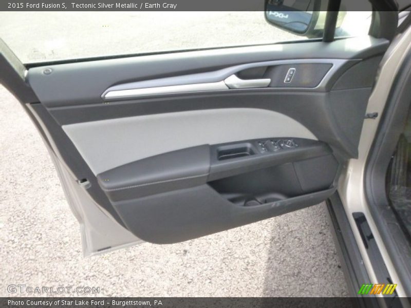 Tectonic Silver Metallic / Earth Gray 2015 Ford Fusion S