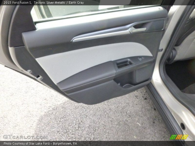 Tectonic Silver Metallic / Earth Gray 2015 Ford Fusion S