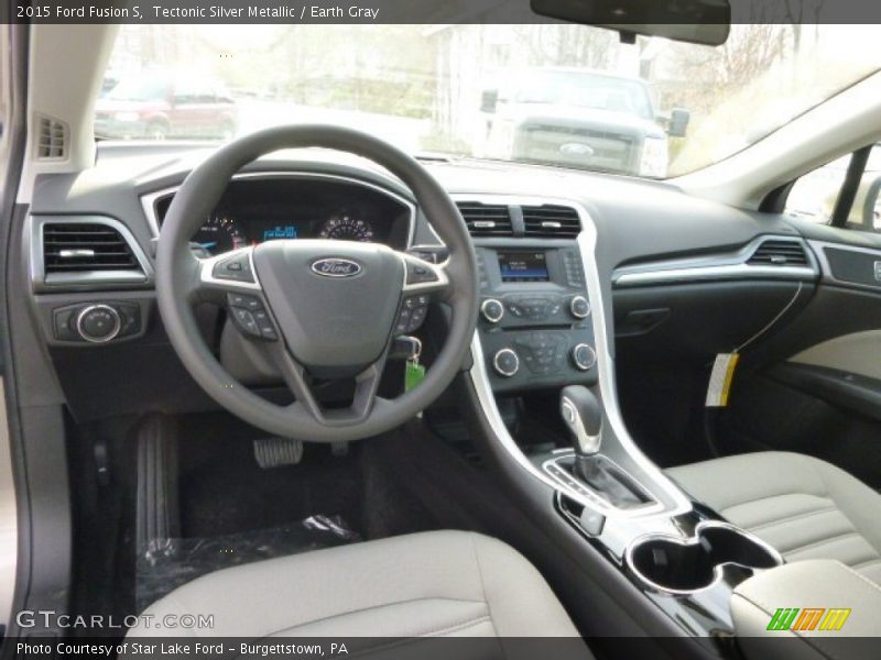 Tectonic Silver Metallic / Earth Gray 2015 Ford Fusion S