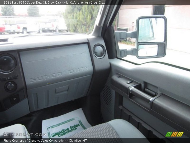 Oxford White / Steel Gray 2011 Ford F250 Super Duty XL Crew Cab 4x4