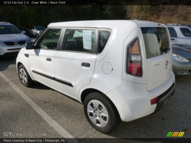 Clear White / Black Cloth 2010 Kia Soul 1.6