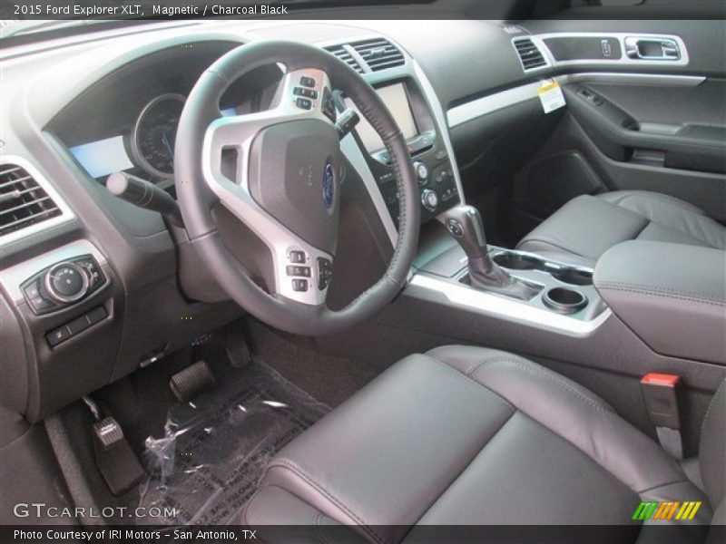 Magnetic / Charcoal Black 2015 Ford Explorer XLT