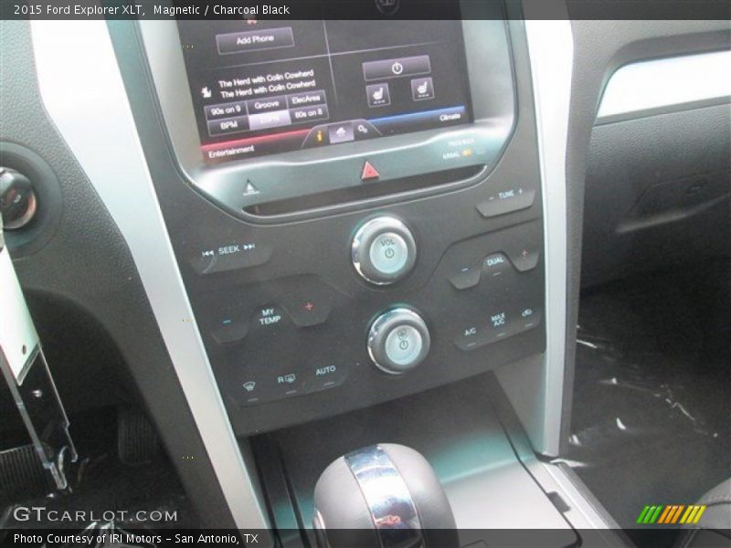 Magnetic / Charcoal Black 2015 Ford Explorer XLT