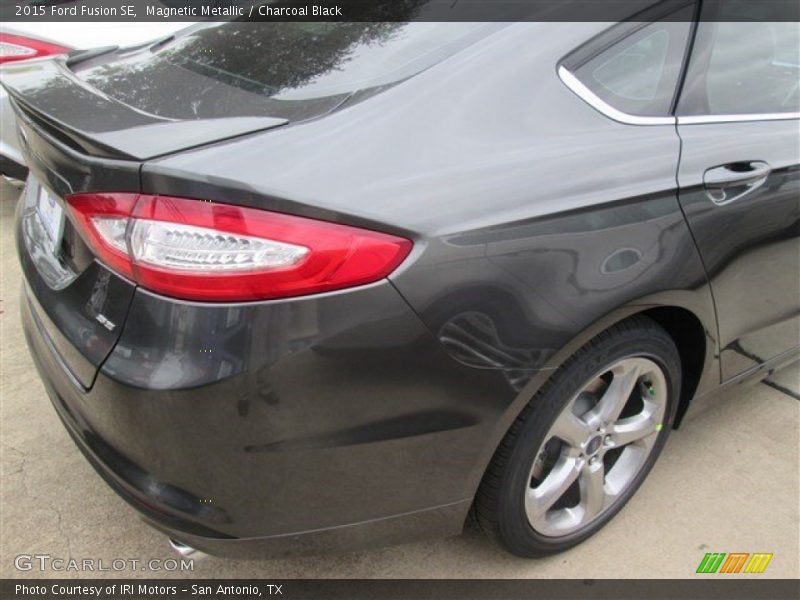 Magnetic Metallic / Charcoal Black 2015 Ford Fusion SE