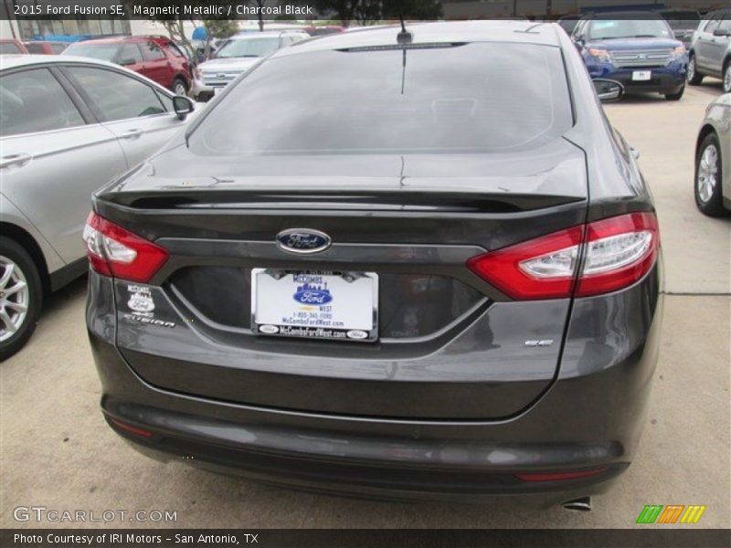 Magnetic Metallic / Charcoal Black 2015 Ford Fusion SE