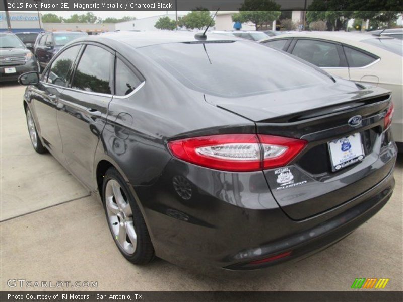 Magnetic Metallic / Charcoal Black 2015 Ford Fusion SE