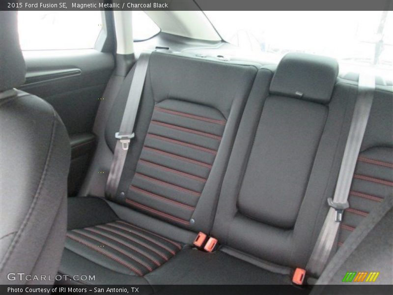Magnetic Metallic / Charcoal Black 2015 Ford Fusion SE