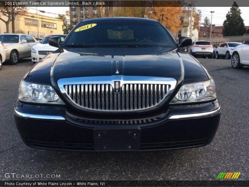 Black / Black 2011 Lincoln Town Car Signature Limited