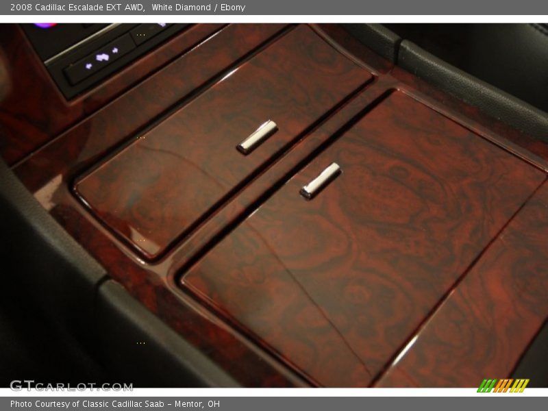 White Diamond / Ebony 2008 Cadillac Escalade EXT AWD