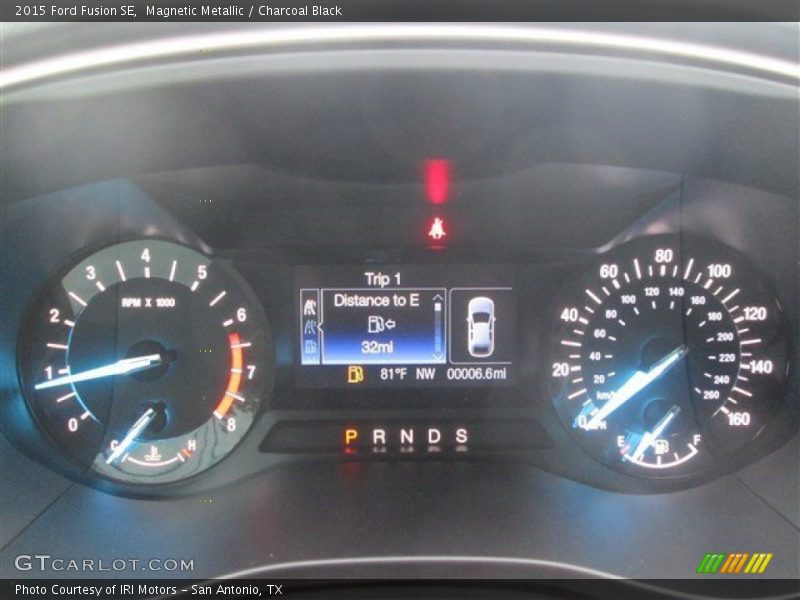 Magnetic Metallic / Charcoal Black 2015 Ford Fusion SE