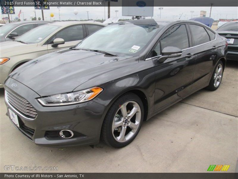 Magnetic Metallic / Charcoal Black 2015 Ford Fusion SE