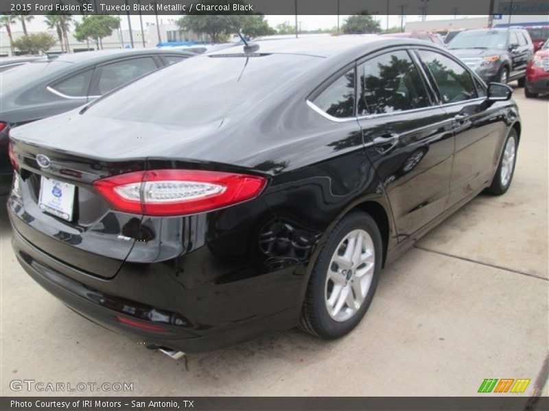 Tuxedo Black Metallic / Charcoal Black 2015 Ford Fusion SE