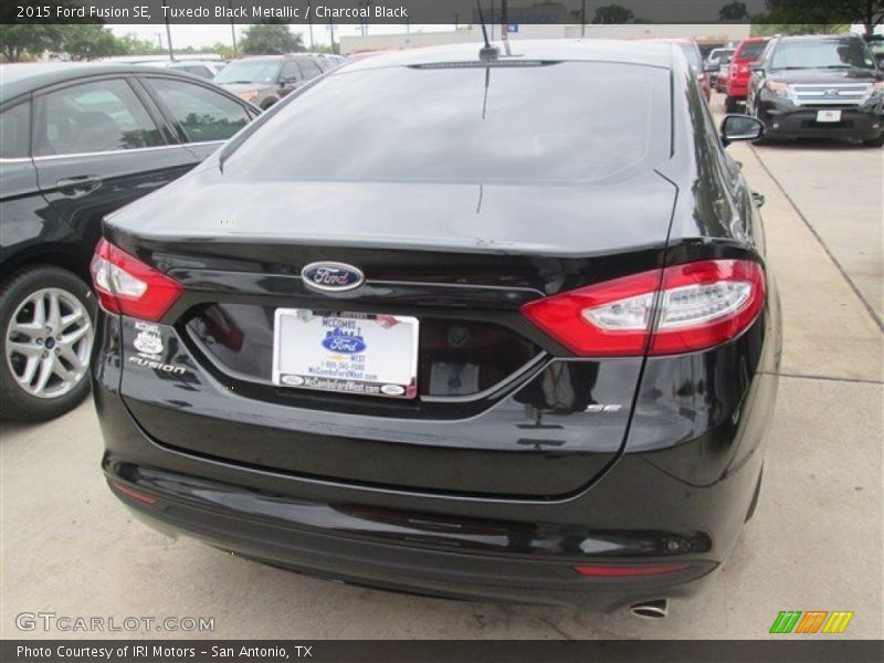 Tuxedo Black Metallic / Charcoal Black 2015 Ford Fusion SE