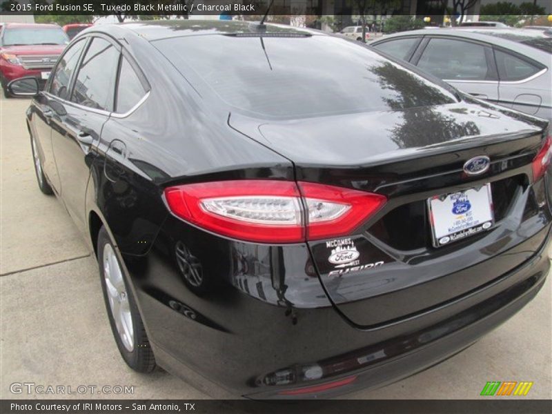 Tuxedo Black Metallic / Charcoal Black 2015 Ford Fusion SE